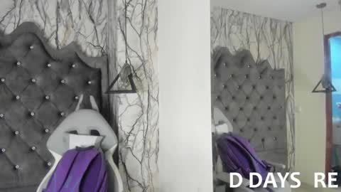 Snapshot of larissa01_ chatting on February 1, 3:30 am Lari online show from February 1, 3:30 am