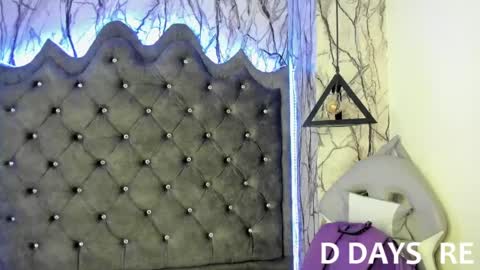 Snapshot of larissa01_ chatting on February 6, 2:33 am Lari online show from February 6, 2:33 am