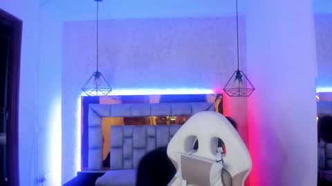 Snapshot of larissa01_ chatting on February 21, 3:45 am Lari online show from February 21, 3:45 am