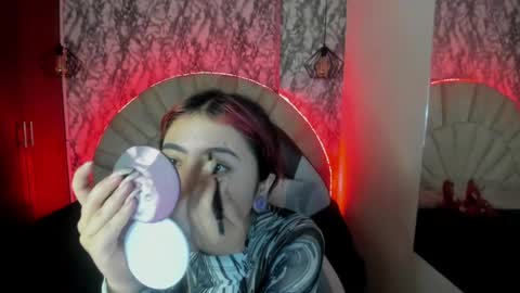 Snapshot of larissa01_ chatting on February 22, 2:39 am Lari online show from February 22, 2:39 am