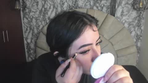 Snapshot of larissa01_ chatting on September 16, 1:39 am Lari online show from September 16, 1:39 am