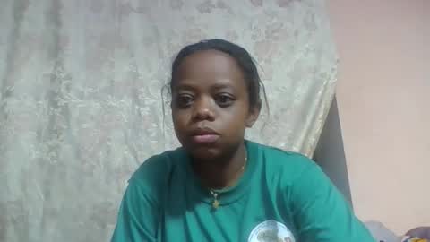 Snapshot of larissa645771 chatting on May 3, 7:36 am larissa645771 online show from May 3, 7:36 am