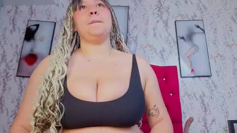 larissa_antonella online show from April 24, 4:04 am