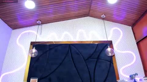 Snapshot of larissaevans chatting on February 18, 6:04 pm Valentina online show from February 18, 6:04 pm