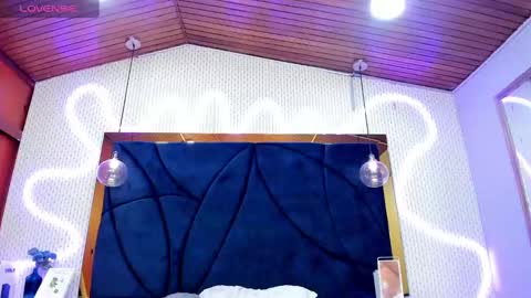 Snapshot of larissaevans chatting on February 25, 12:24 pm Valentina online show from February 25, 12:24 pm