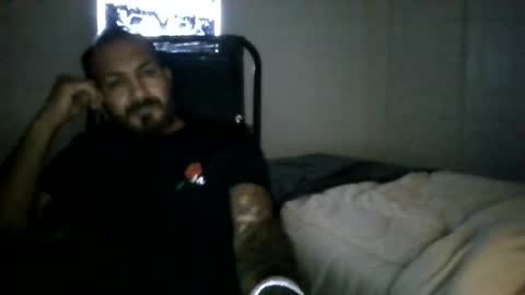 Snapshot of larrabee13 chatting on August 5, 7:22 am The Only Larrabee online show from August 5, 7:22 am