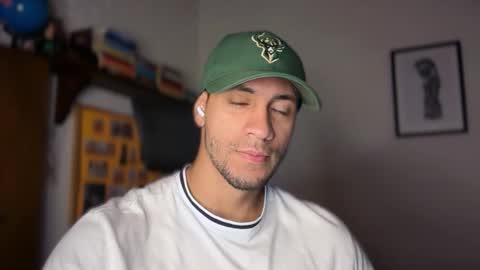 andrew online show from November 24, 1:33 pm