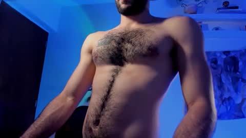 larry_stewart online show from December 18, 11:44 pm