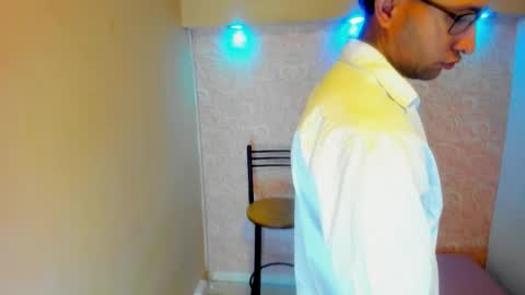 LARRY online show from January 13, 12:43 pm