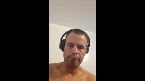larrybarry794491163 online show from May 12, 8:39 pm