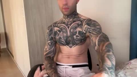 Snapshot of larsskeet chatting on June 10, 5:45 pm larsskeet online show from June 10, 5:45 pm