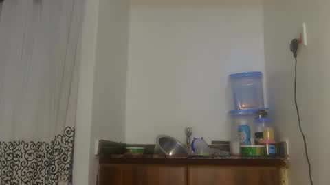 larvy12 online show from March 19, 6:50 am