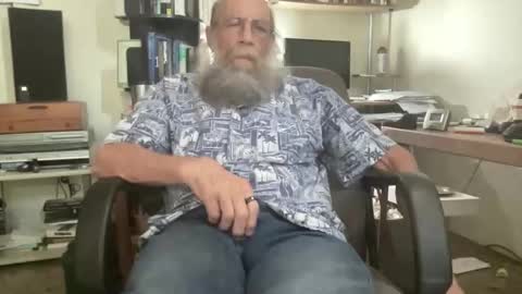 cris online show from February 18, 9:33 pm