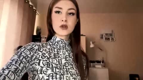 Sara online show from April 21, 8:20 am