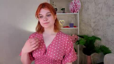 Snapshot of lashawngerdeman chatting on June 5, 3:46 am Im Lina nice to meet you here 3 online show from June 5, 3:46 am