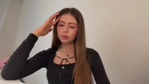 Mila online show from May 6, 3:28 pm