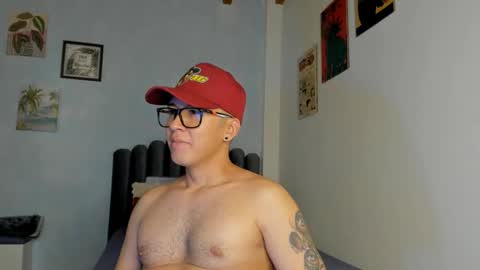 Snapshot of lass_nazar chatting on April 7, 1:17 am lass_nazar online show from April 7, 1:17 am