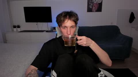 acie online show from December 18, 12:21 am