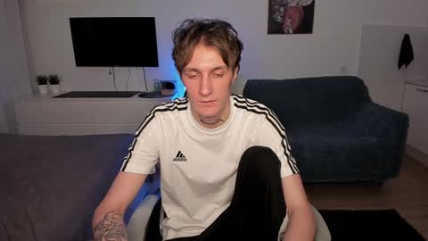 acie online show from December 18, 10:35 pm