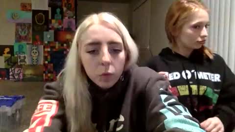 Roxy blue online show from February 22, 5:51 am