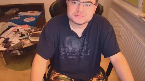 Snapshot of latexboy893 chatting on September 14, 5:45 pm latexboy893 online show from September 14, 5:45 pm