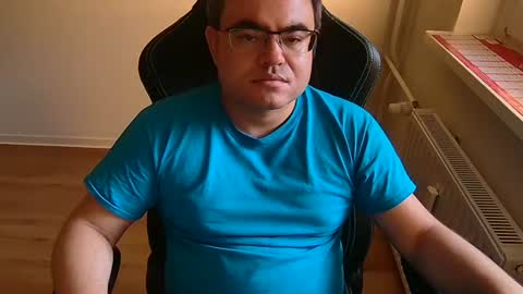 latexboy893 online show from June 20, 6:44 pm