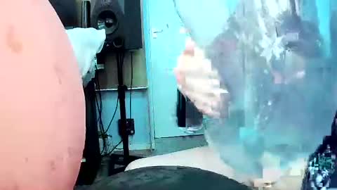 latexchris77 online show from March 11, 10:10 am