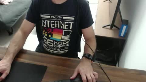 latexdave84 online show from December 15, 8:40 am