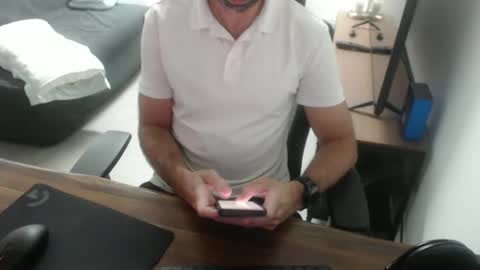 latexdave84 online show from February 10, 10:19 am