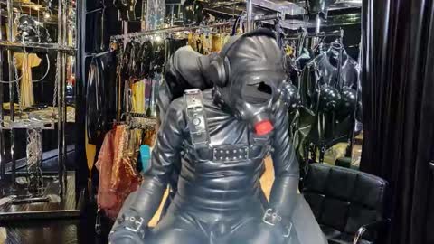 Snapshot of latexlover202 chatting on November 25, 9:26 pm latexlover202 online show from November 25, 9:26 pm