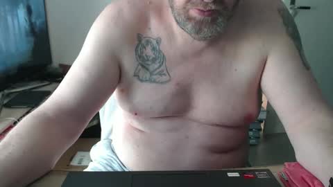 Andreas  Latexlover  online show from April 18, 12:42 pm