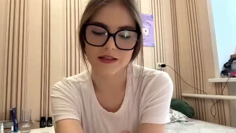 Snapshot of latiapetosa chatting on June 10, 1:32 pm Mia online show from June 10, 1:32 pm