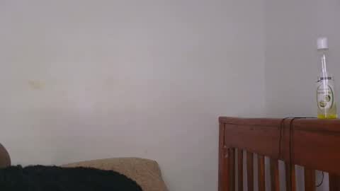 latiffaah_xx online show from April 20, 11:02 am