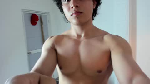 Snapshot of latin_beastx chatting on May 13, 8:06 pm latin_beastx online show from May 13, 8:06 pm