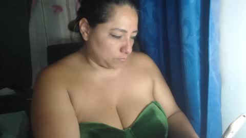 latin_big_boobs online show from October 6, 4:32 am