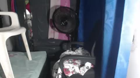 Snapshot of latin_big_boobs chatting on February 11, 12:37 am latin_big_boobs online show from February 11, 12:37 am