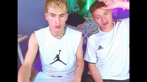 latin_boysxxx_ online show from December 4, 6:38 pm