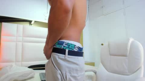 Johana y Santiago online show from April 22, 3:20 am