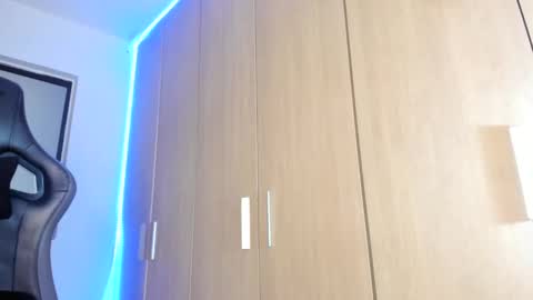 Snapshot of latin_goddessx chatting on December 21, 5:07 pm instagramlatin goddessx im nikoll online show from December 21, 5:07 pm