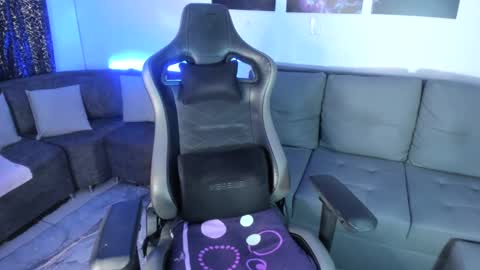 Snapshot of latin_goddessx chatting on February 1, 2:58 am instagramlatin goddessx im nikoll online show from February 1, 2:58 am