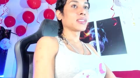 Snapshot of latin_goddessx chatting on February 18, 8:36 pm instagramlatin goddessx im nikoll online show from February 18, 8:36 pm