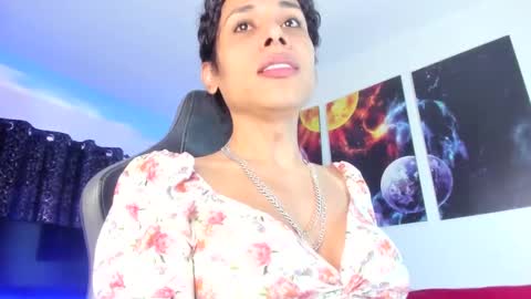 Snapshot of latin_goddessx chatting on February 20, 9:31 pm instagramlatin goddessx im nikoll online show from February 20, 9:31 pm