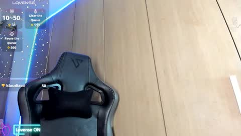 Snapshot of latin_goddessx chatting on September 14, 6:12 am instagramlatin goddessx im nikoll online show from September 14, 6:12 am