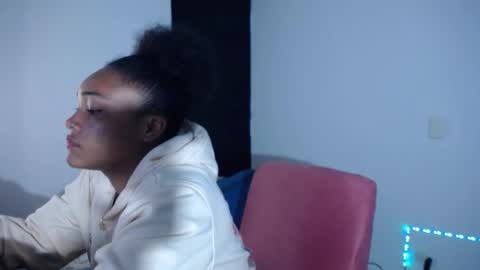 Snapshot of latin_rihanna_j chatting on September 23, 2:47 am karen online show from September 23, 2:47 am