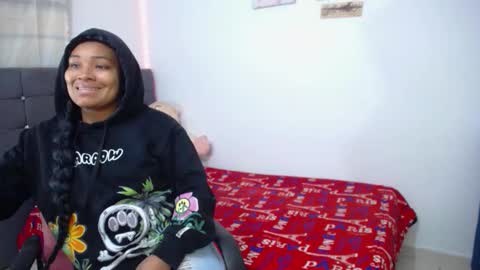 Snapshot of latin_rihanna_j chatting on October 17, 4:15 am karen online show from October 17, 4:15 am