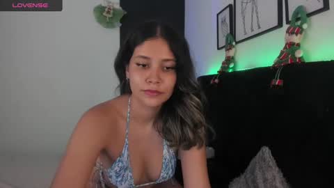 Snapshot of latina_col chatting on December 7, 8:38 pm Hanna  online show from December 7, 8:38 pm