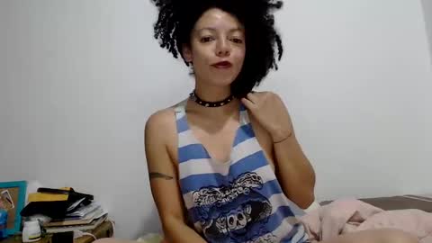 Snapshot of latinadreamy chatting on February 5, 10:19 am Latinacoka online show from February 5, 10:19 am
