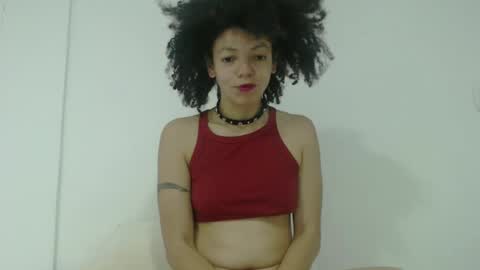 Snapshot of latinadreamy chatting on February 16, 1:49 pm Latinacoka online show from February 16, 1:49 pm
