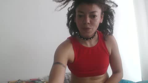 Snapshot of latinadreamy chatting on May 18, 12:55 pm Latinacoka online show from May 18, 12:55 pm