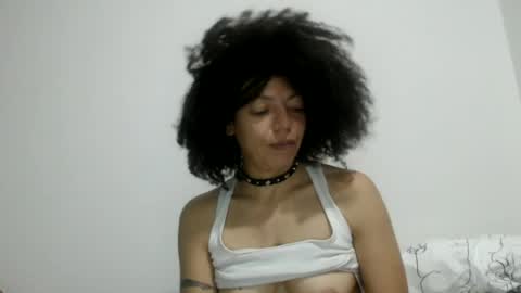 Snapshot of latinadreamy chatting on June 12, 12:42 am Latinacoka online show from June 12, 12:42 am